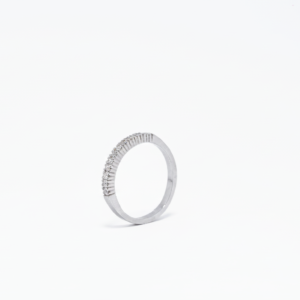 Elegant Moissanite Diamond Ring