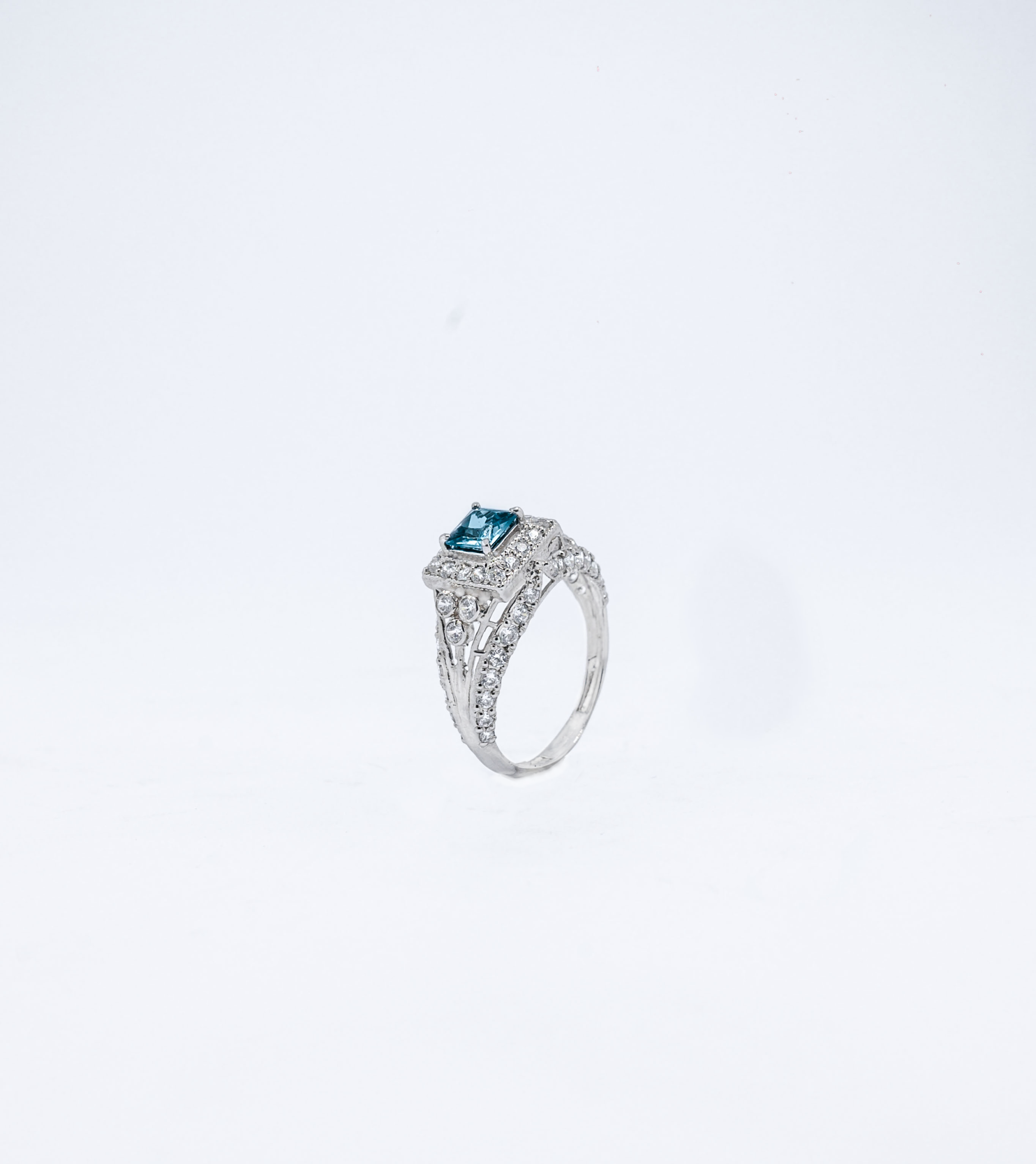 Royal Aqua Square Cut Silver Ring-Front