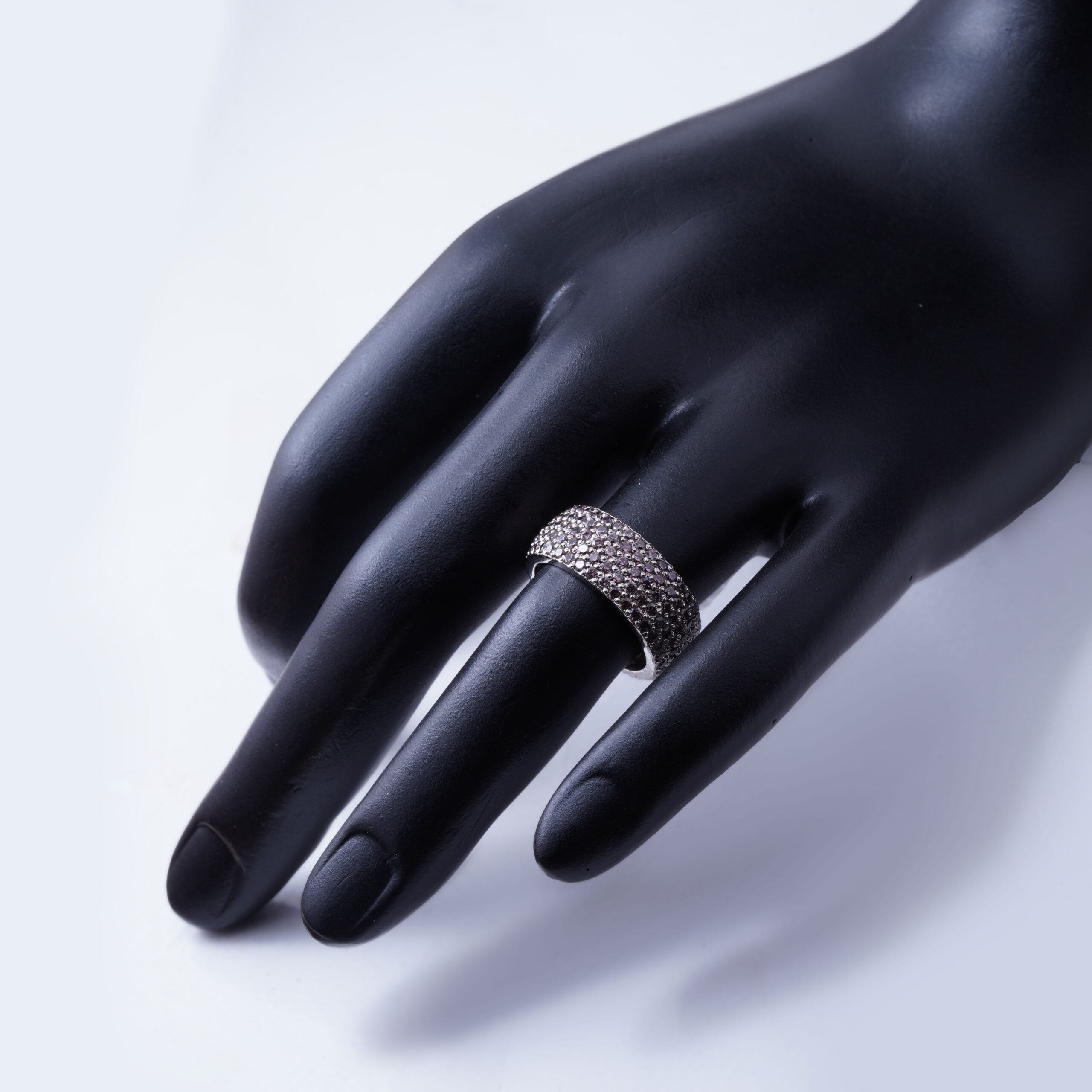 Amethyst Glow Pavé Band Ring - Image 3